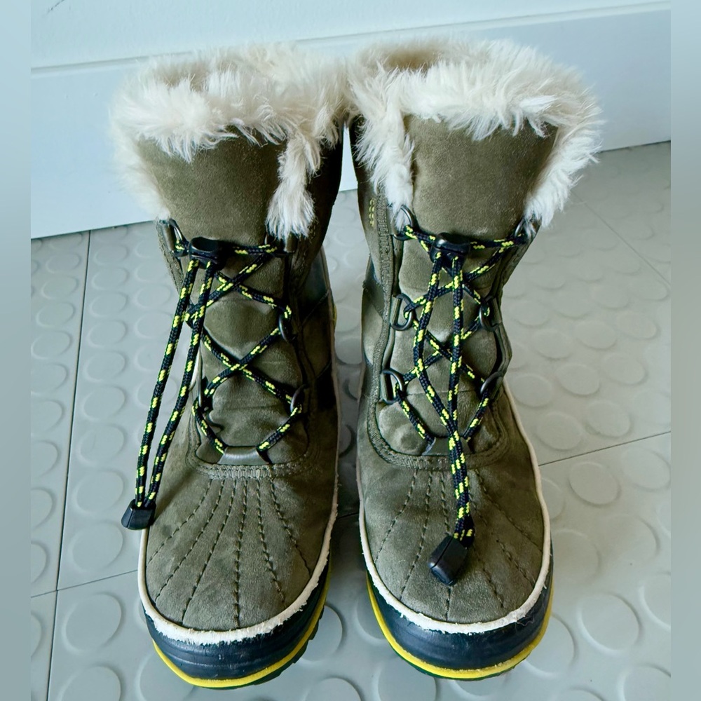 Sorel Fur-Lined Waterproof Suede Boots Size 7 / 38